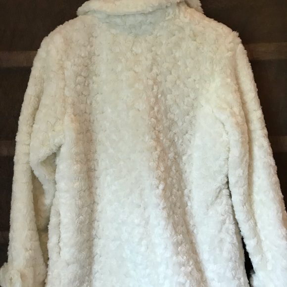 Girls coat size 14 white - Picture 5 of 5